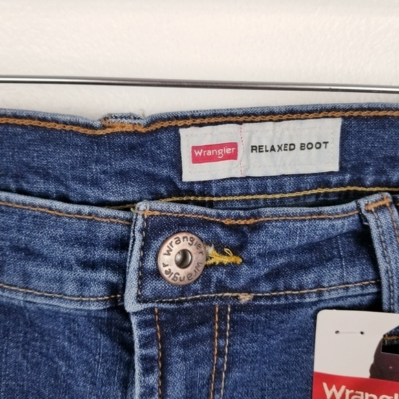 Wrangler Relaxed Boot Jeans NWT size 36x29 - Picture 5 of 10